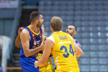 Conner Frankamp, una de les incorporacions de l’UCAM Múrcia, va ser un malson per als jugadors de Saras Jasikevicius.