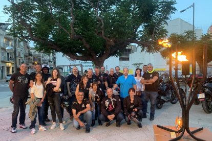 Els Fondistes Cervera van ser els encarregats de portar la Flama del Canigó fins a la plaça Major d’aquesta localitat, des d’on es va repartir per encendre les fogueres.