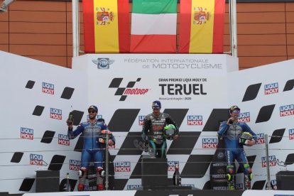 L’Àlex, al centre del grup, va poder remuntar fins que va caure.