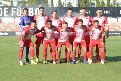 El primer once de la temporada del Lleida, ayer en Paterna.