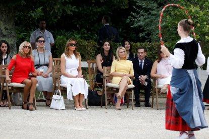 Los líderes del G7, durante la reunión que mantuvieron ayer en la cumbre de Biarritz.
