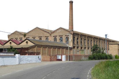 Imatge de la Casa Gran amb part de la teulada enfonsada.