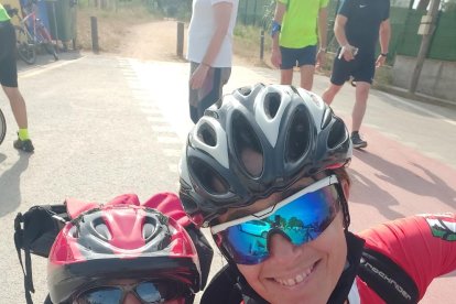 Lucio, en la fiesta de la Fundación Isidre Esteve, junto a las atletas Núria Picas y Clàudia Galicia y el exciclista profesional Melcior Mauri.