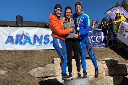 El podio absoluto, con Jaume Pueyo (1) y Gerard Palomo (2).