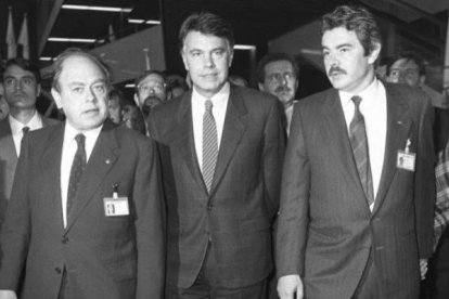 Juan Antonio Samaranch haciendo oficial el sueño.