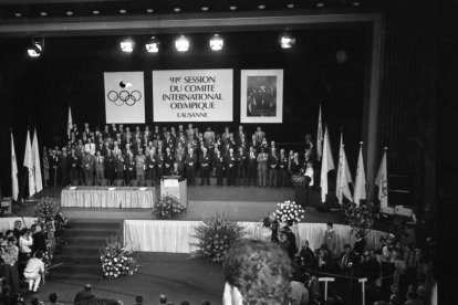 Juan Antonio Samaranch haciendo oficial el sueño.