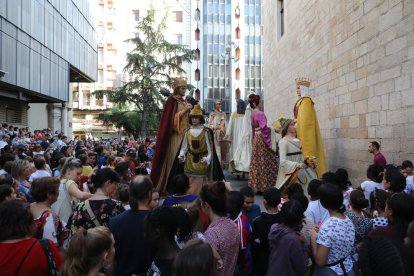 Sardanas con la Punt Cat Cobla  - Tras el pregón, los sardanistas tomaron la plaza Paeria en una ballada con la Punt Cat Cobla, formada por músicos de la Esmuc y otros Conservatorios catalanes.