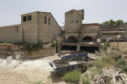 El molí medieval, la teulada del qual s’ha enfonsat parcialment.