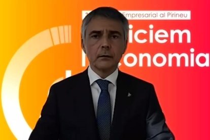 El presidente de la Trobada Empresarial al Pirineu, Vicenç Voltes, durante el acto de bienvenida de la 31.ª edición del acontecimiento.