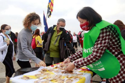 La Marxa de Ponent ya reúne a más de un centenar de participantes