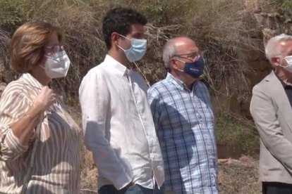 Entregan a familiares los restos de un soldado del ejército franquista recuperados en la fosa del Soleràs