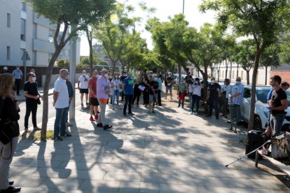 Los funcionarios de la prisión de Lleida denuncian con una cacerolada la falta de personal en el centro