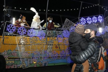 Els Reixos fan un recorregut sorpresa sense carrosses pels carrers principals de Lleida