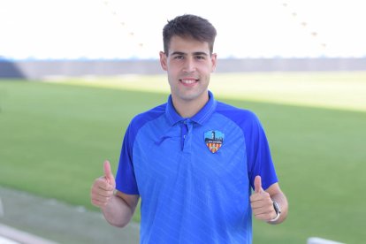 Roger Figueras y David López, nuevos jugadores del Lleida.