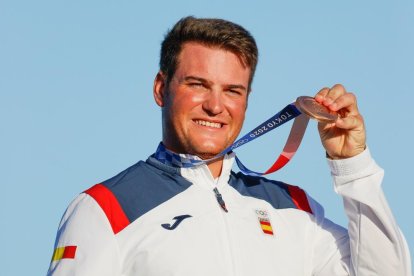 Teresa Portela, con la medalla de plata que conquistó en sus sextos Juegos Olímpicos.