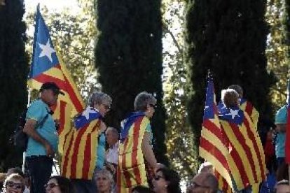 Milers de persones es manifesten a Barcelona contra la sentència del procés