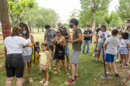 El Sidral va sorprendre el nombrós públic del festival Circ Picat d’Alpicat amb el seu caragol Heliko.