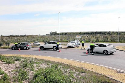 Persecució pels carrers d’Artesa.