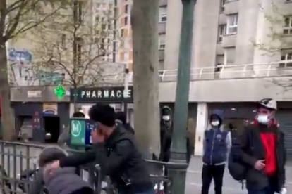 Expulsan de Francia a un español por empujar a una mujer a las escaleras del metro