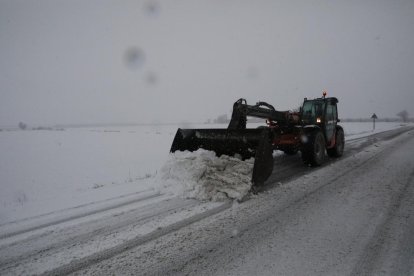 Imagen de la Rambla Ferran en Lleida ciudad, que ayer amaneció cubierta de nieve.