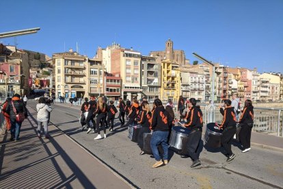 La jornada d’ahir va començar amb el grup de percussió Bandelpal i activitats per a nens.