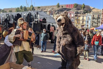 La jornada d’ahir va començar amb el grup de percussió Bandelpal i activitats per a nens.