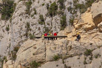 L’helicòpter durant les maniobres executades ahir a primera hora de la tarda.