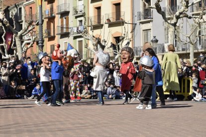 La corporación, junto al obispo Joan Enric Vives, iniciaron la jornada con una visita al santuario del Sant Crist.