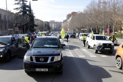Marxa lenta a Lleida per exigir ajuts directes per als pagesos afectats pel temporal Filomena