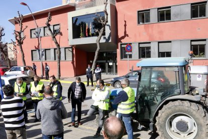 Marxa lenta a Lleida per exigir ajuts directes per als pagesos afectats pel temporal Filomena
