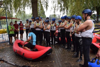 Los alumnos de la primera promoción recibieron ayer información sobre el plan de estudios.