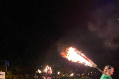 Una de les tretze casetes temporals de petards que ja estan instal·lades a Lleida ciutat.