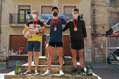 Cerca de 250 participantes reunió ayer la octava edición de la Cursa de la Vaca de Vallfogona.