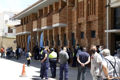 Primeros 300 trabajadores de la fruta vacunados en el Bajo Segre