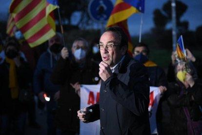 Aragonès y Puigdemont antes de su primera reunión en Waterloo tras la formación del nuevo Govern.