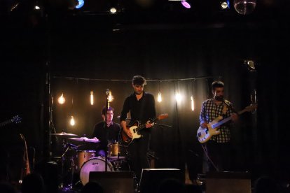 Emília Rovira Alegre presentó ayer en el Auditori Enric Granados los temas de su nuevo trabajo discográfico, ‘Amor i ràbia’.