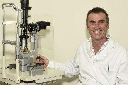 Una cirugía refractiva (para quitarse las gafas) en la clínica leridana ILO Oftalmología.