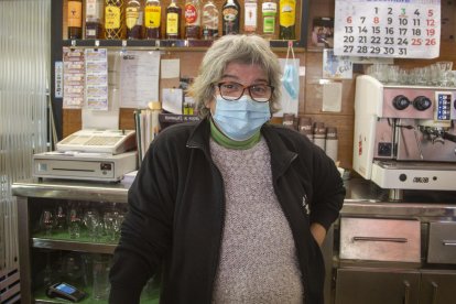 Comensals ahir en un restaurant de Tàrrega. El sector només podrà rebre un 50% de l’aforament.