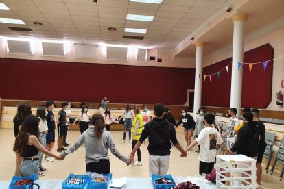Los profesores de institutos catalanes que el sábado pasado participaron en la prueba piloto de las actividades del futuro equipamiento.
