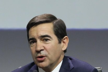 Jordi Gual i Gonzalo Gortázar van presentar ahir els resultats.