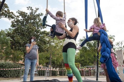 Actuación de Emlan en la plaza de la Sardana, en la Seu Vella.