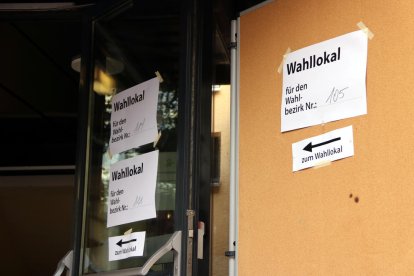 Alemanya vota el relleu a Merkel en unes eleccions amb un resultat incert