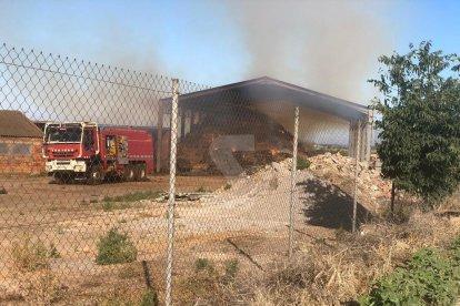 Incendi en un paller d'Altet, a Tàrrega
