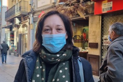 Los leridanos aprovecharon la tarde para hacer sus compras. El Eix se llenó de gente,compensando la poca afluencia de la mañana.