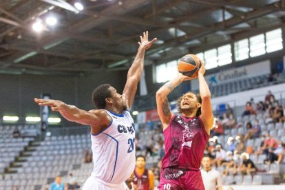 Albert Lafuente va firmar ahir un gran partit i va ser el millor.