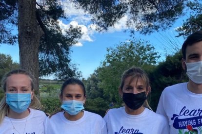 Cientos de personas se volcaron en la iniciativa, que se celebró del 2 al 23 de mayo. En la imagen de la izquierda, Pau Odina y su familia.