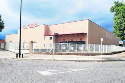 La nau de Virginias que Torrons Vicens ha adquirit a Reus.