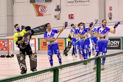 Martí Serra y la defensa listada fueron ayer inexpugnables para el conjunto gallego.