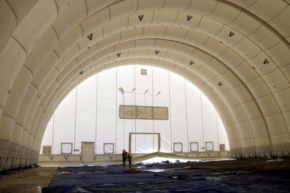 Instalan un segundo hangar para la reparación y mantenimiento de aviones en el aeropuerto de Lleida-Alguaire