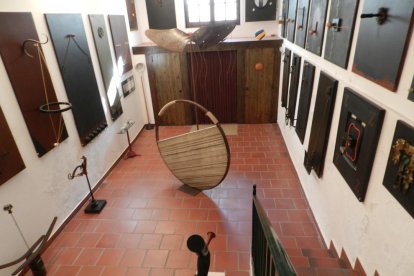 Lo Pardal exposa tots els poemes visuals i objectes poètics de Viladot.